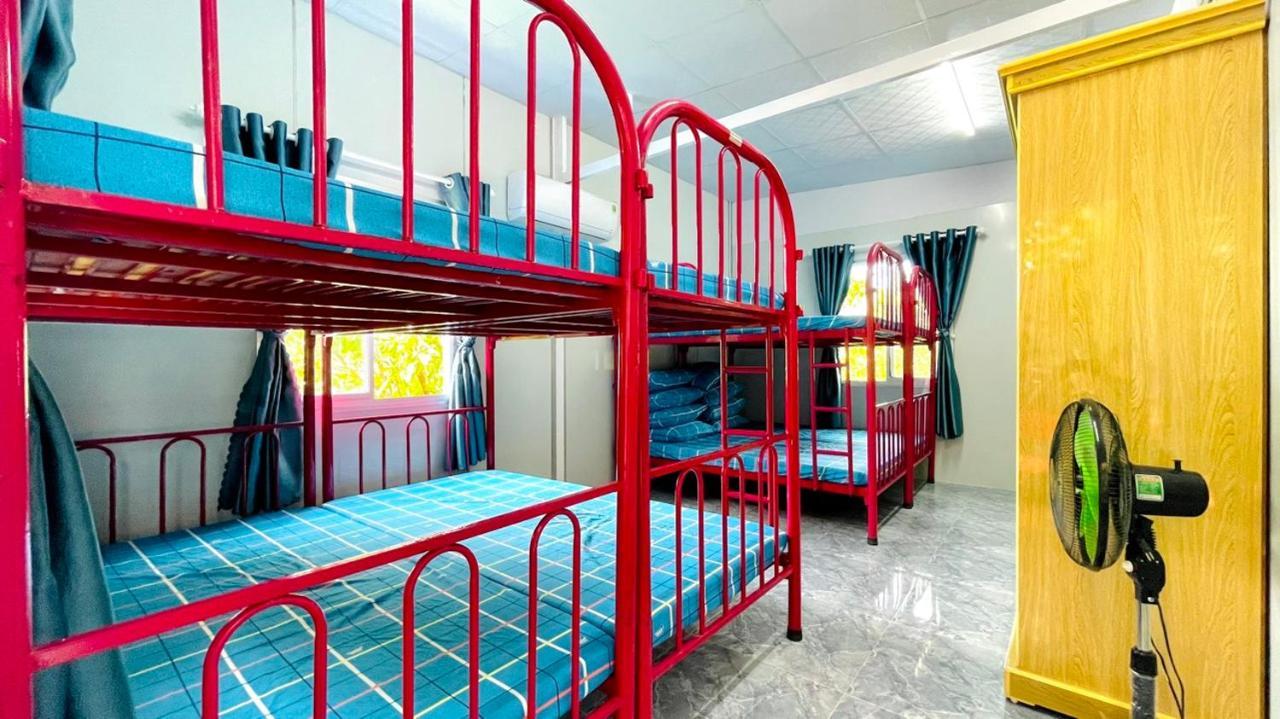 Thanh Nhi Homestay カムラン エクステリア 写真