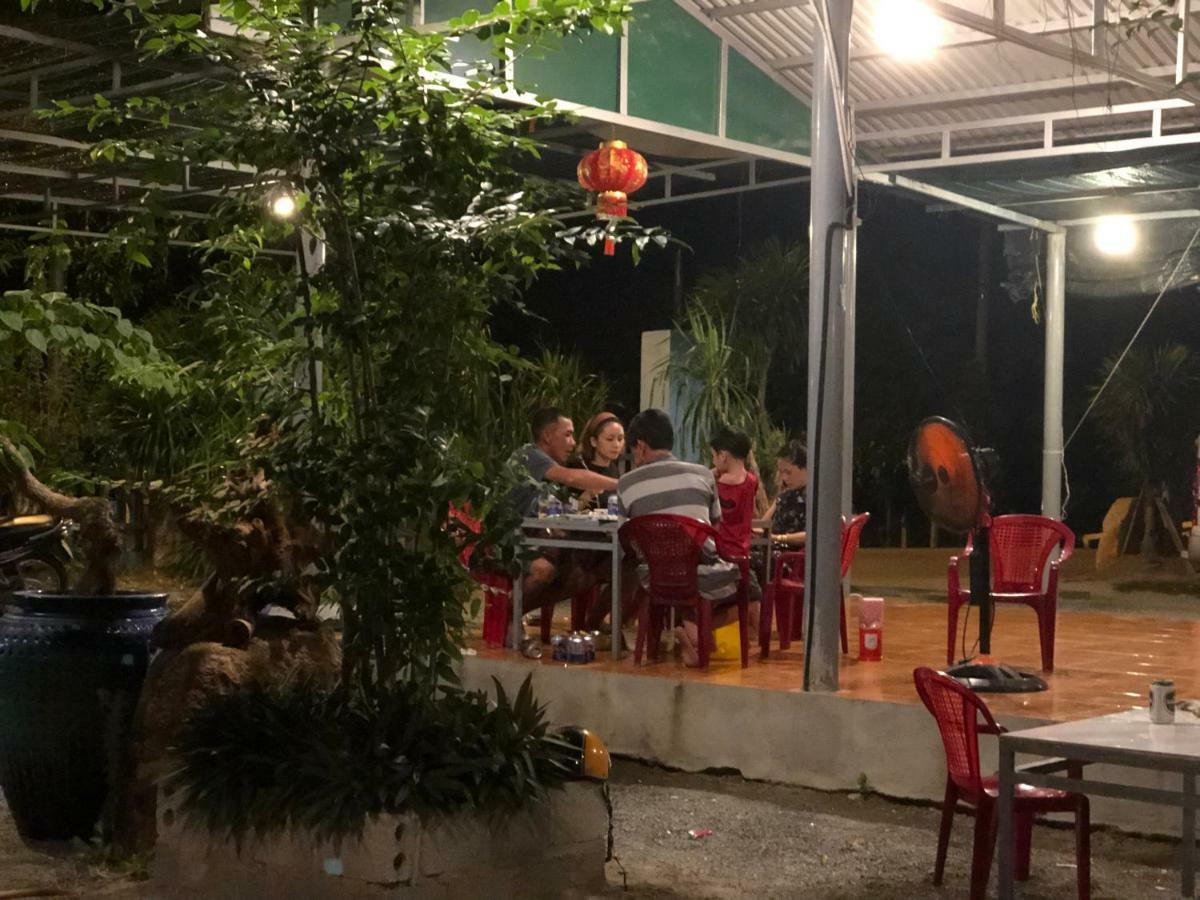 Thanh Nhi Homestay カムラン エクステリア 写真