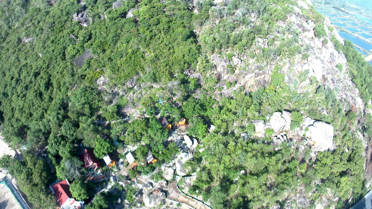 Thanh Nhi Homestay カムラン エクステリア 写真