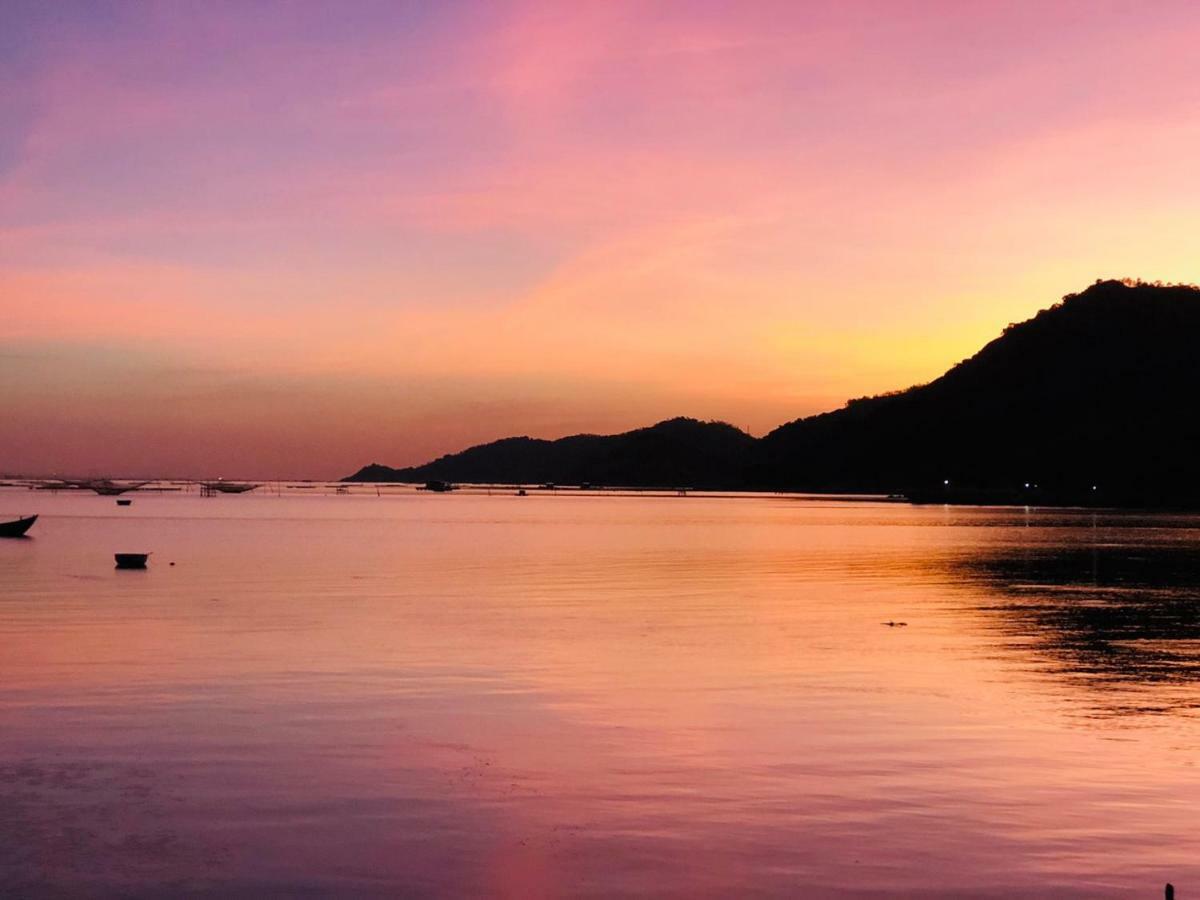 Thanh Nhi Homestay カムラン エクステリア 写真